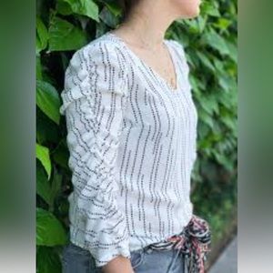 Cabi Devoted Blouse 3958 Womens Size Large NWOT, Hearts